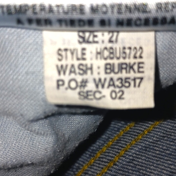 ✧𝗝𝗼𝗲'𝘀 𝗥𝗼𝗰𝗸𝗲𝗿 𝗝𝗲𝗮𝗻𝘀✧ - Picture 6 of 8